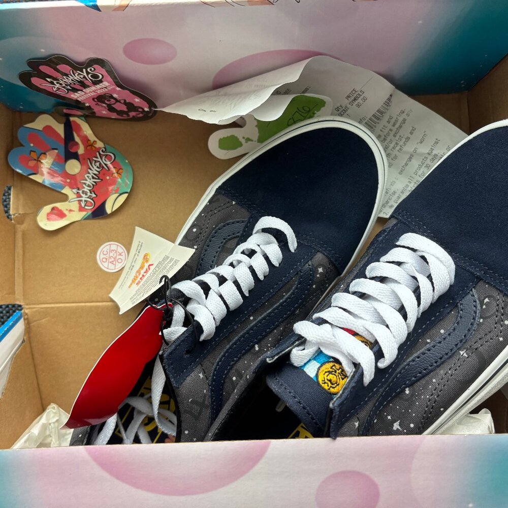 NWT W Size 9 "Parisian Nights" Oldskool Vans